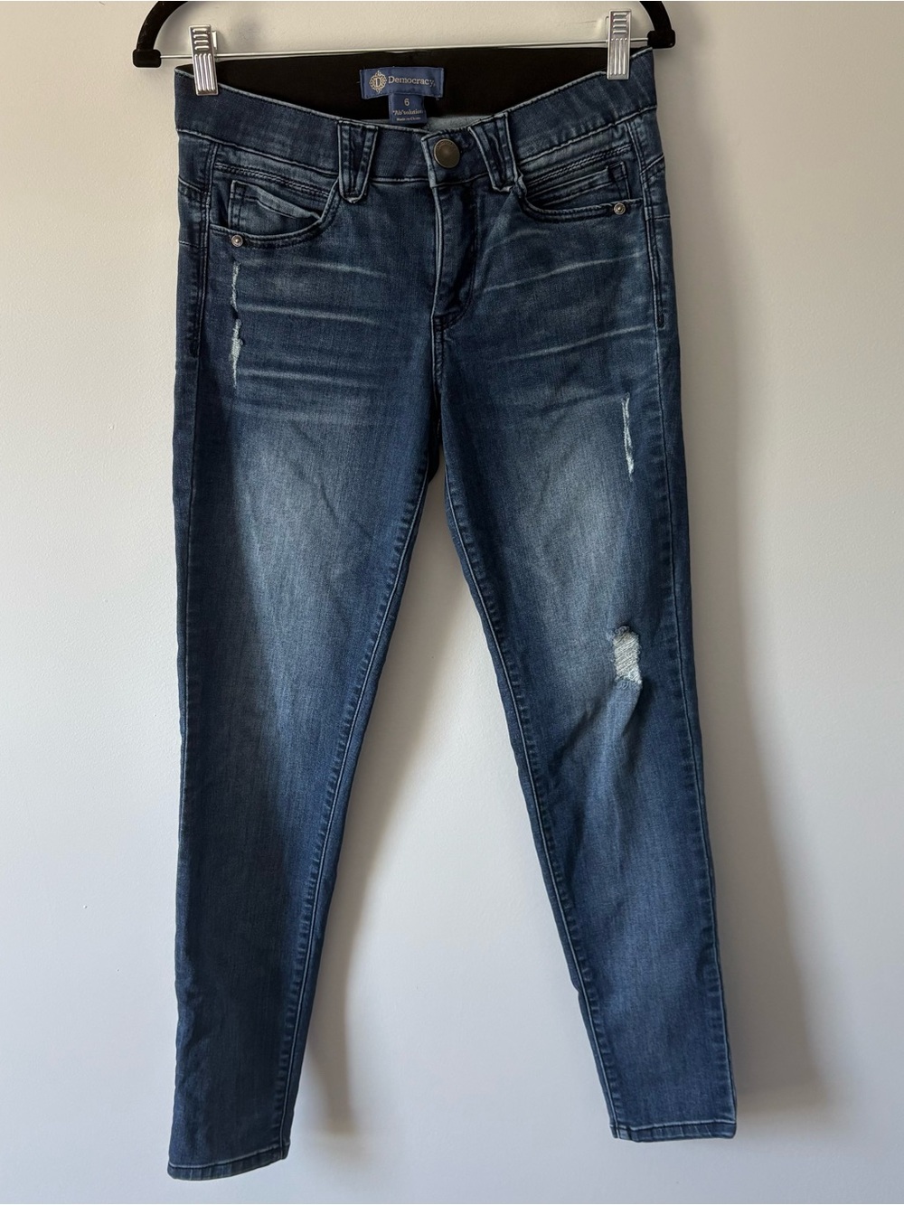 Democracy Ab Solution Women's Dark Blue Skinny Jeans with Light Distressing sz 6